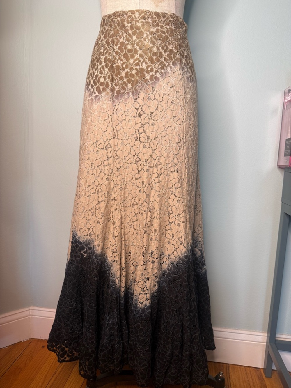 Surrealist Ombre Dip Dye Cream Black Lace Ruffle Skirt Size 3 Floral Midi